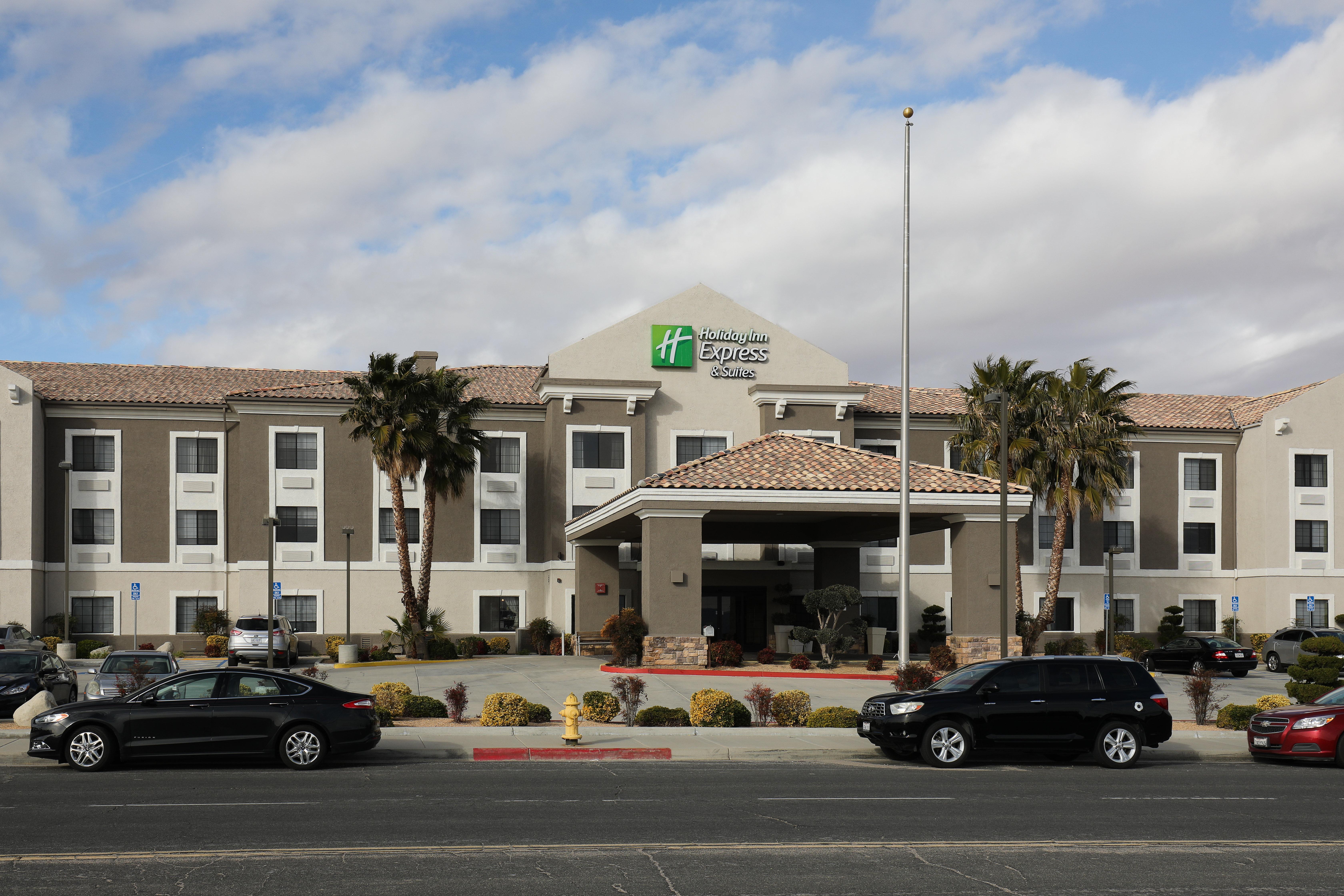 Holiday Inn Express Hotel&Suites Hesperia, an IHG Hotel Exterior foto
