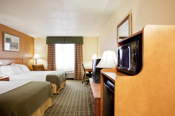 Holiday Inn Express Hotel&Suites Hesperia, an IHG Hotel Exterior foto