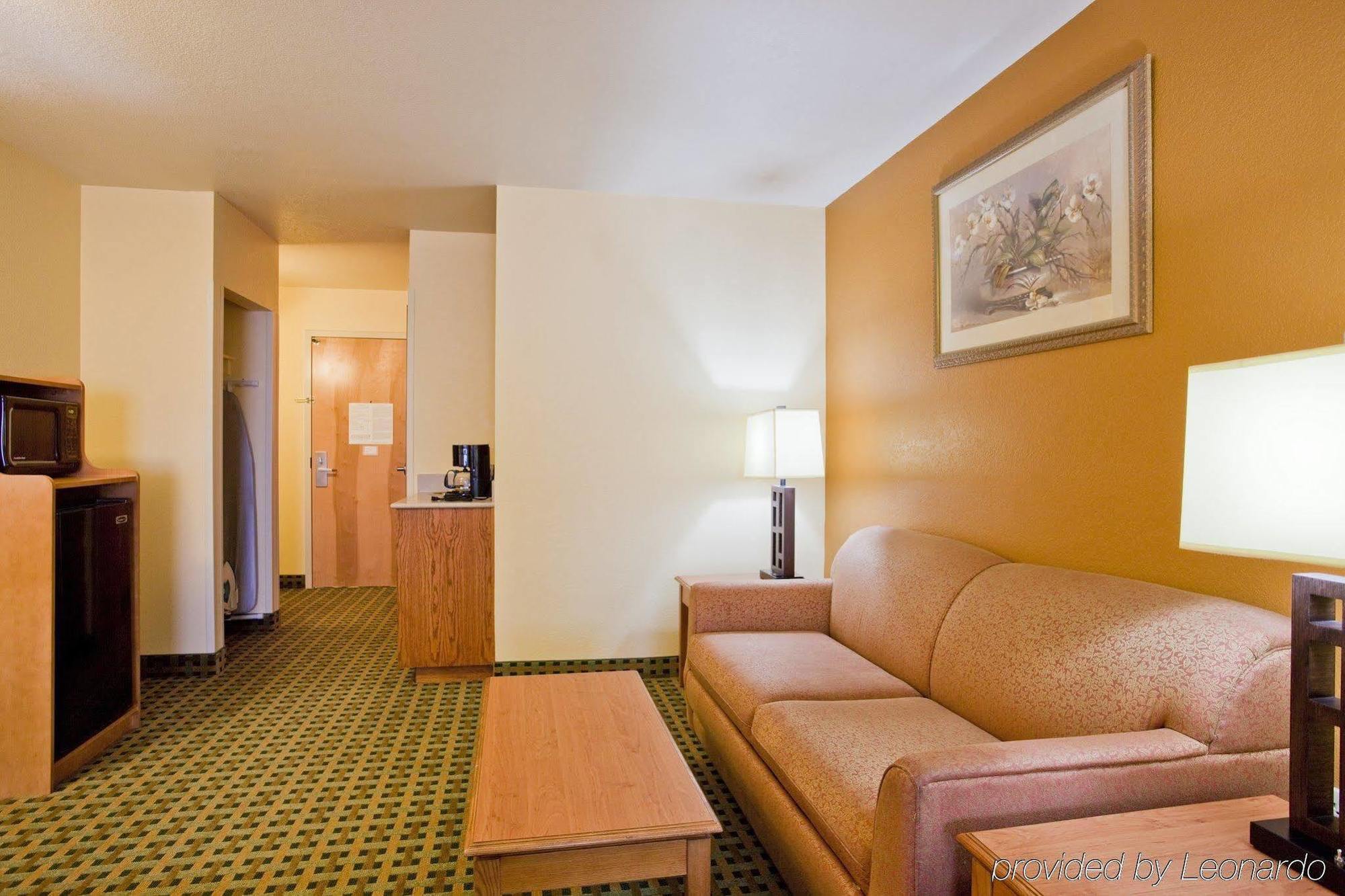 Holiday Inn Express Hotel&Suites Hesperia, an IHG Hotel Exterior foto